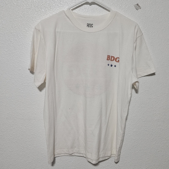 BDG White Graphic Tee size large - Picture 1 of 9